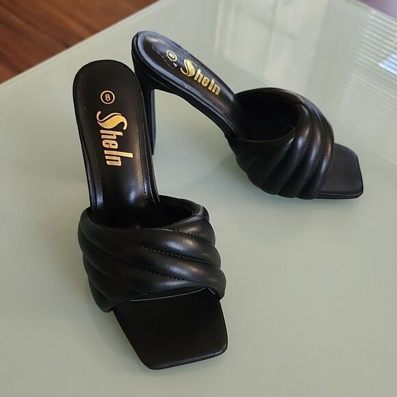 Chunky Heels - Picture 3 of 9